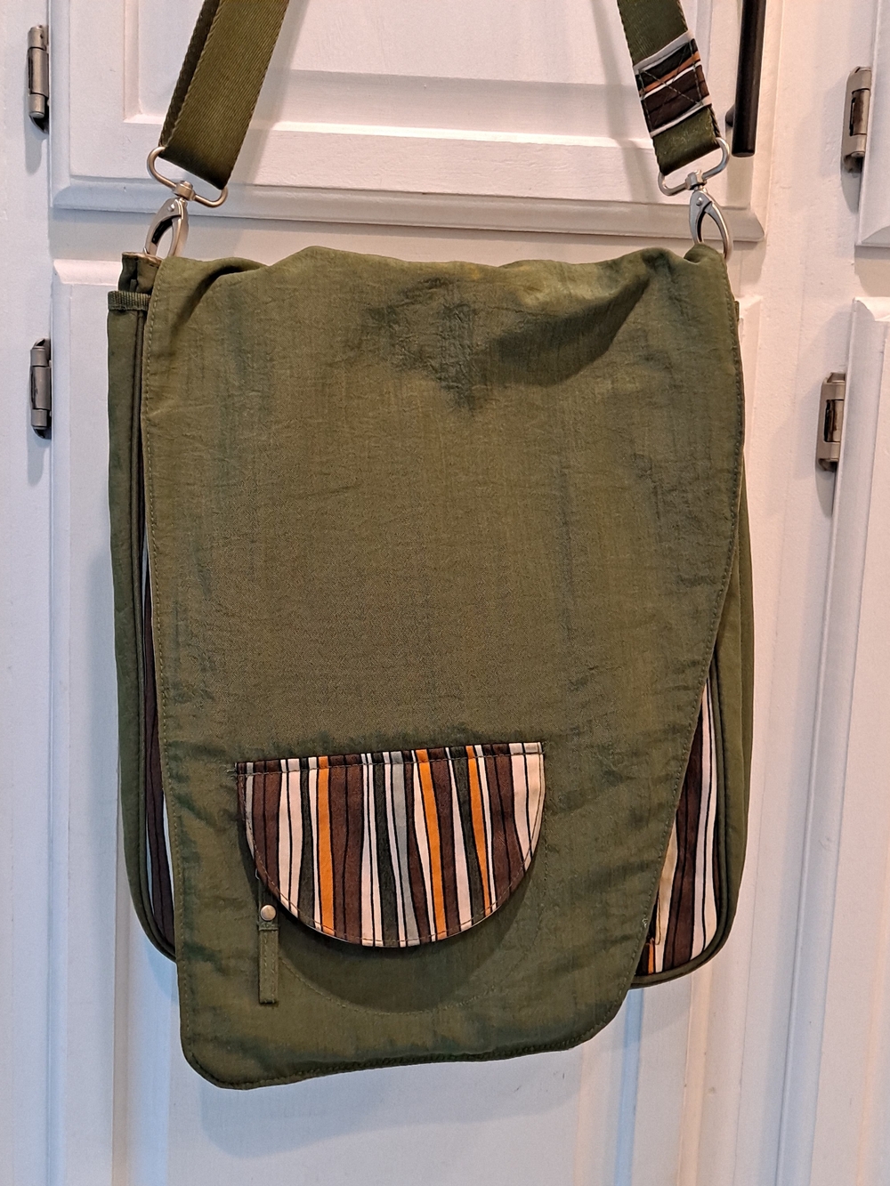 Elsapel Olive Green Nylon Laptop Messenger Bag Striped Accent Lightweight